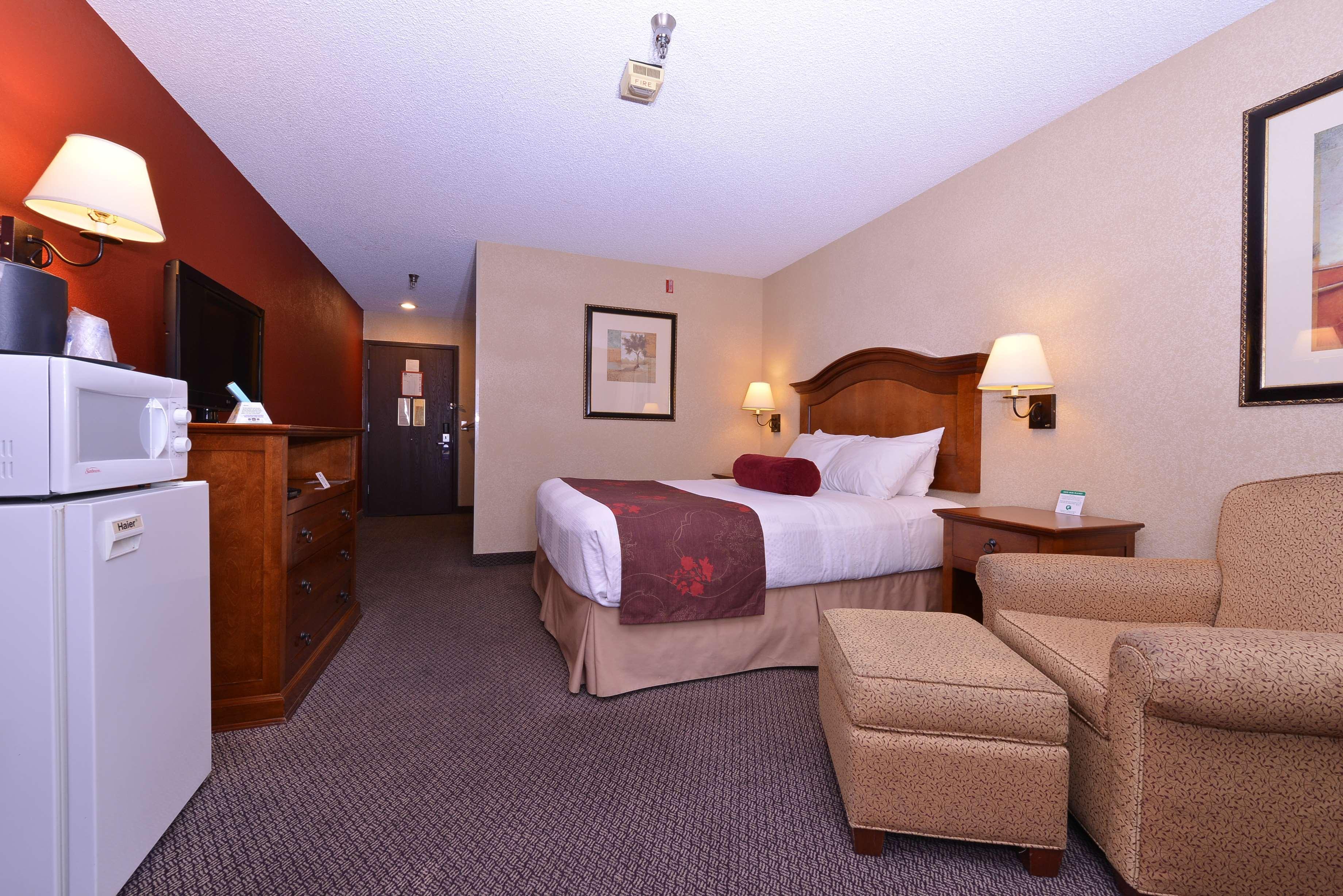 Best Western Plus Rama Inn Redmond Exterior foto